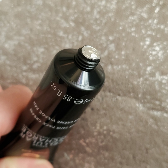 Elizabeth Grant caviar cellular recharge - Picture 3 of 3